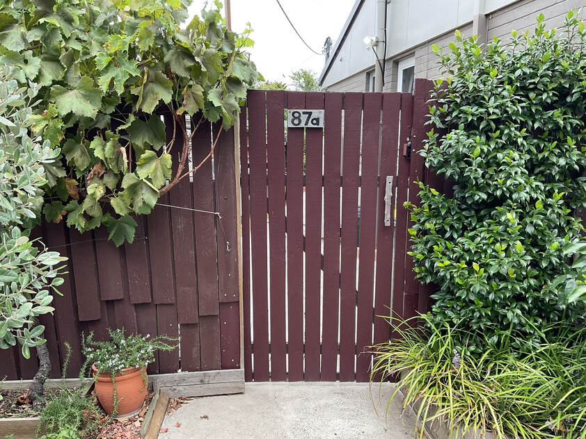 Centrally located one bedroom studio for rent $530 per week