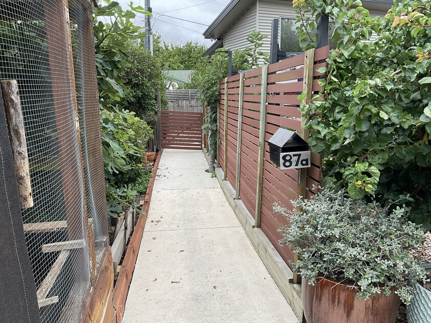 Centrally located one bedroom studio for rent $530 per week