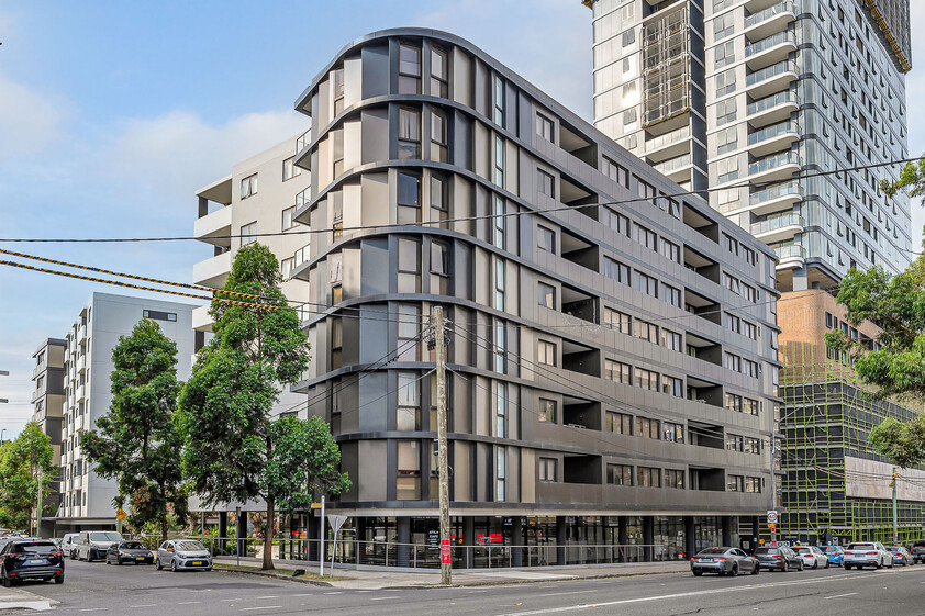 Modern Apartment with Convenience at Your Doorstep!