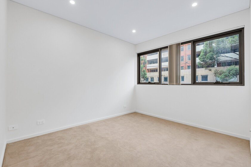 Modern Apartment with Convenience at Your Doorstep!