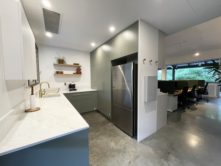 Large Modern Office in a Sought-After Business Precinct