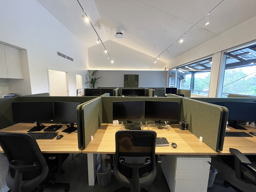 Large Modern Office in a Sought-After Business Precinct