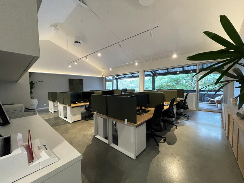 Large Modern Office in a Sought-After Business Precinct