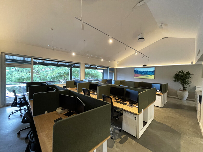 Large Modern Office in a Sought-After Business Precinct