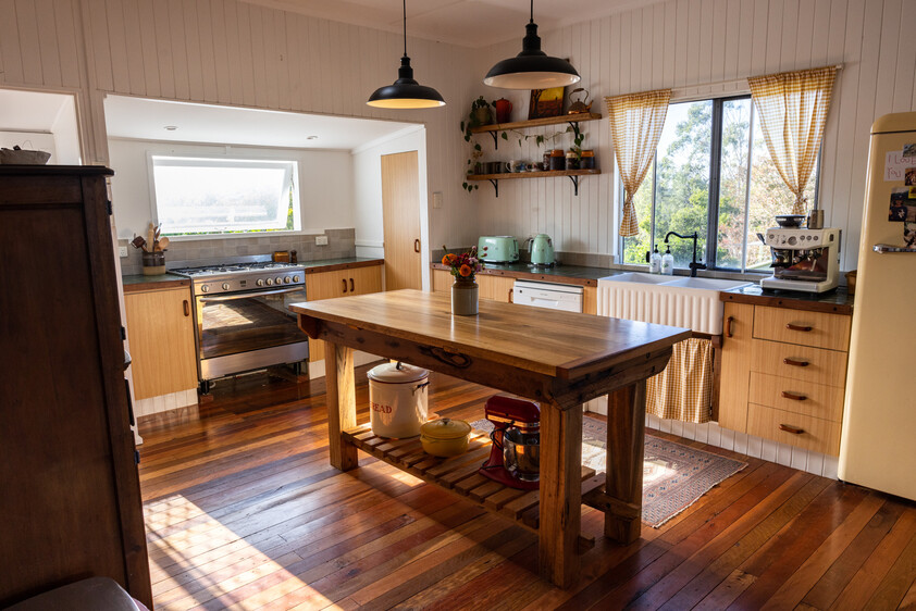 Beautifully Renovated Queenslander with Family Appeal