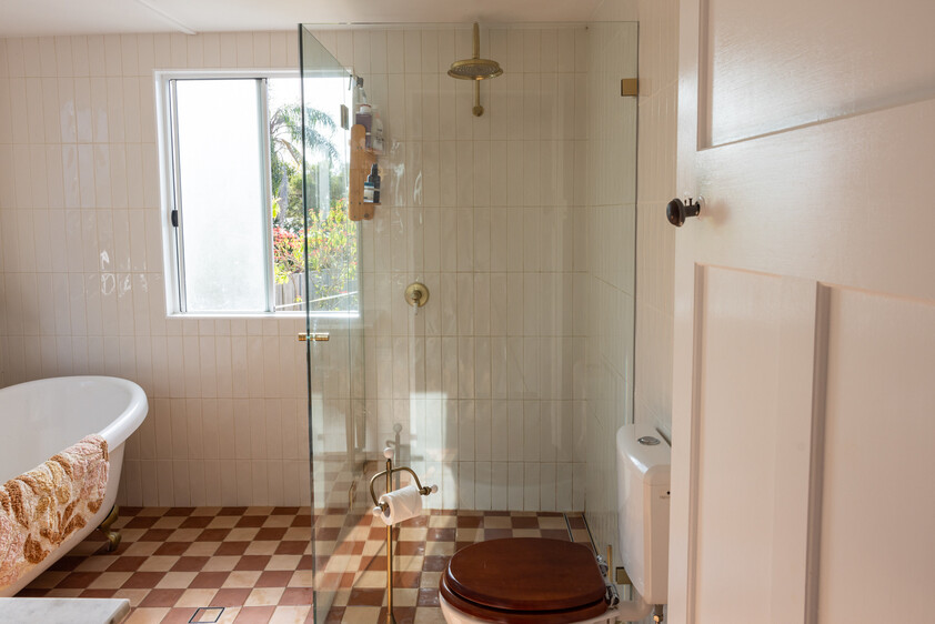Beautifully Renovated Queenslander with Family Appeal