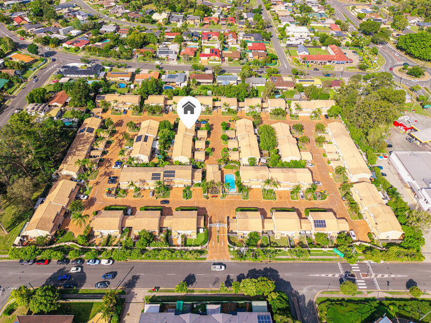2 Bedroom Townhouse in the Heart of Springwood!
