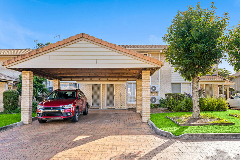2 Bedroom Townhouse in the Heart of Springwood!