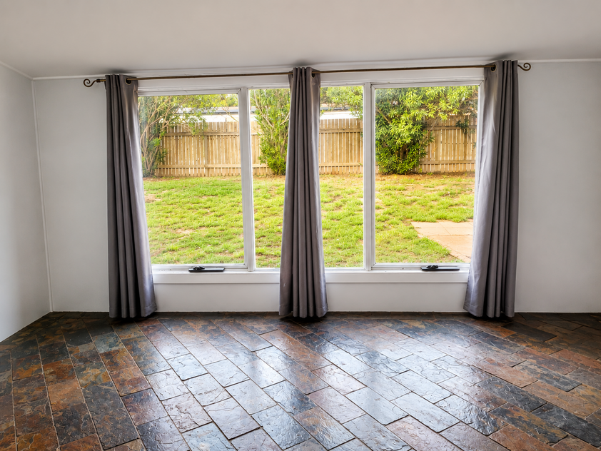 Private Family Retreat on Expansive 3053m² Block with Beautiful Bush Outlook