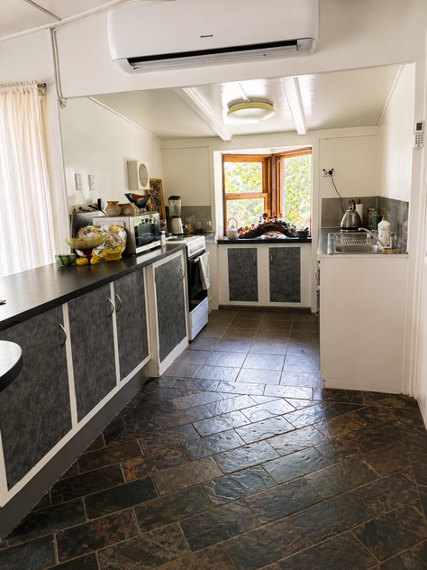 Private Family Retreat on Expansive 3053m² Block with Beautiful Bush Outlook