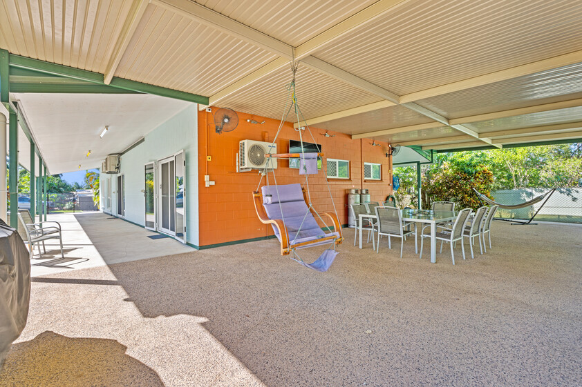 The Ultimate Family All-Rounder: Big Shed, Big Pool, Big Value!