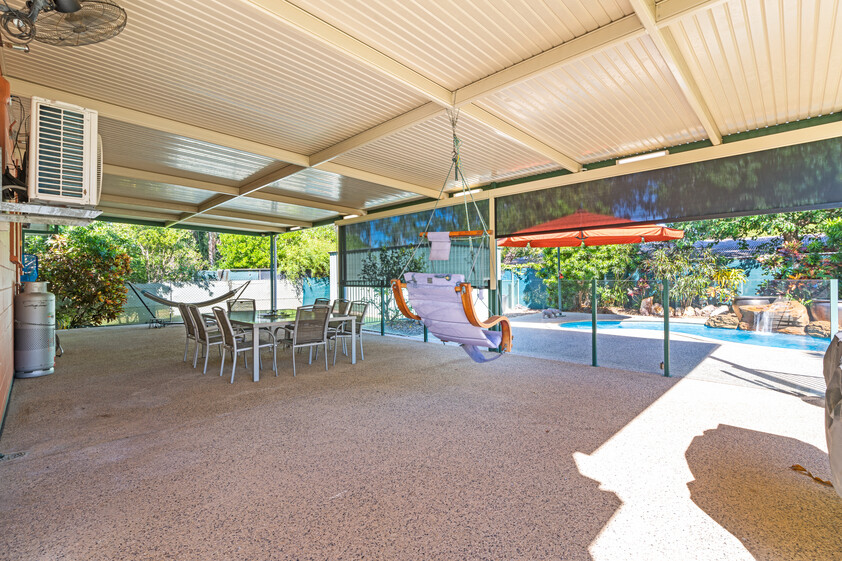 The Ultimate Family All-Rounder: Big Shed, Big Pool, Big Value!