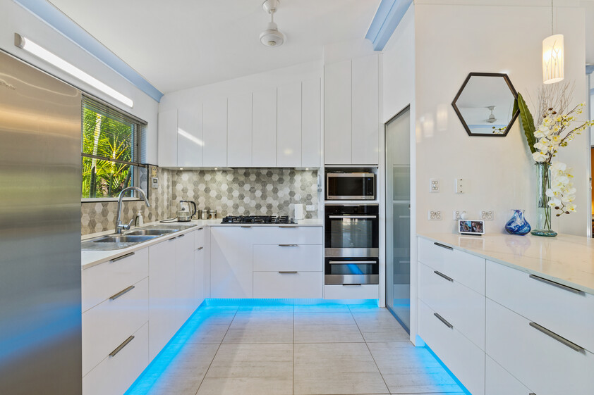 The Ultimate Family All-Rounder: Big Shed, Big Pool, Big Value!