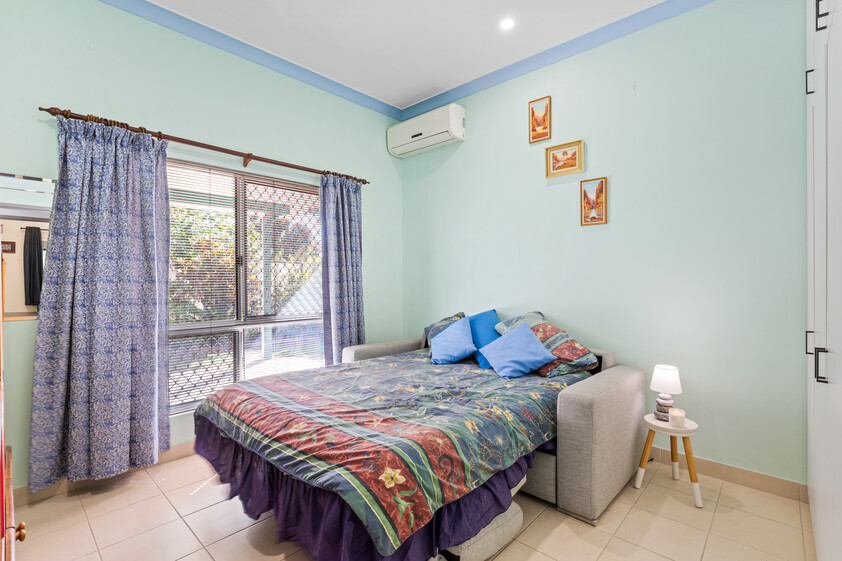 The Ultimate Family All-Rounder: Big Shed, Big Pool, Big Value!