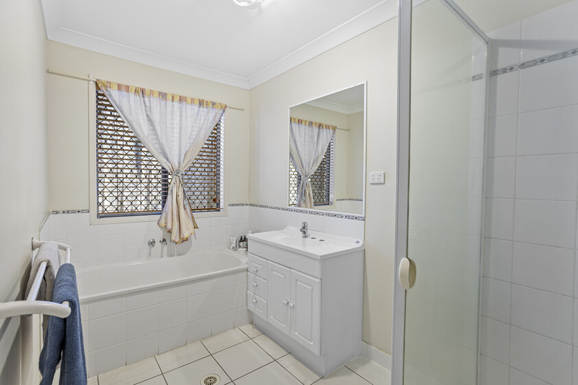 Low-Maintenance Single-Level Living in a Quiet and Convenient Location