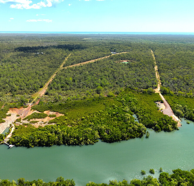 Dundee Beach Fishing Paradise - Private Boat Ramp, Airstrip & ~90 Acres