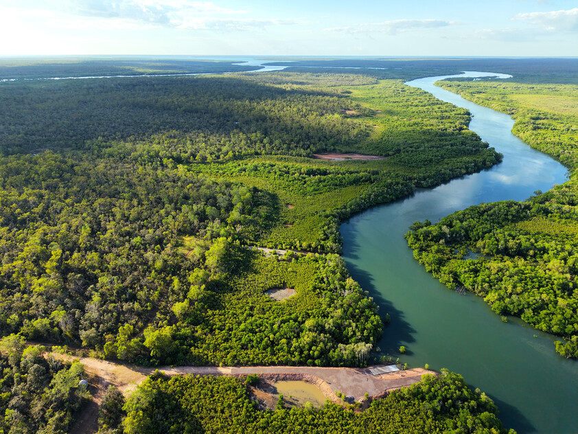 Dundee Beach Fishing Paradise - Private Boat Ramp, Airstrip & ~90 Acres
