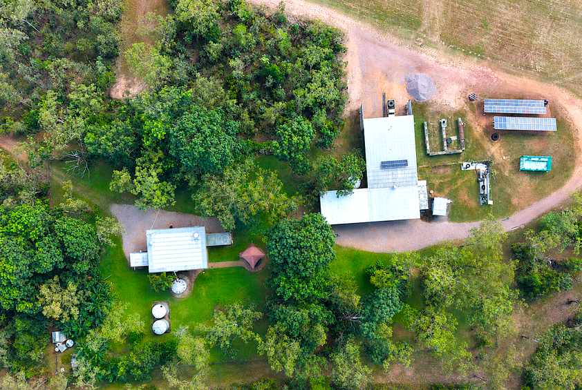 Dundee Beach Fishing Paradise - Private Boat Ramp, Airstrip & ~90 Acres