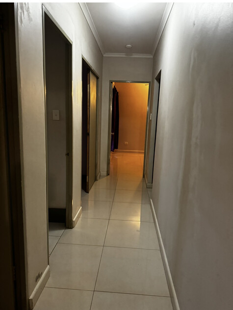 3 bedroom house on 841 square metre block.