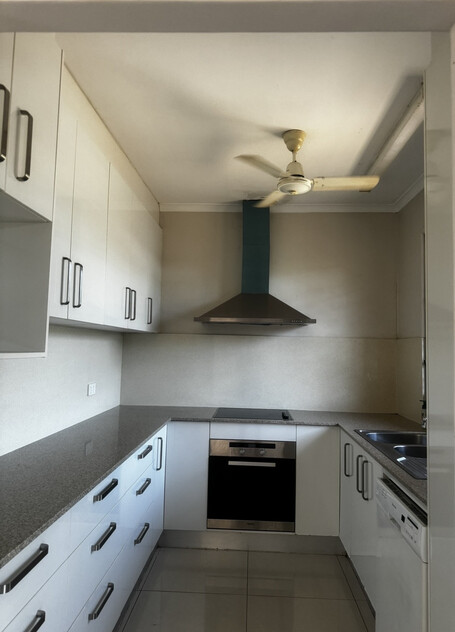 3 bedroom house on 841 square metre block.