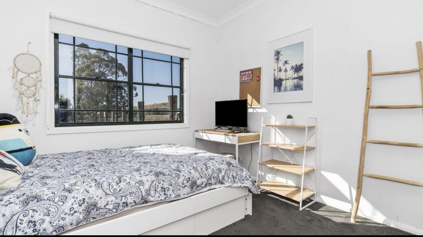 Stunning horse property 8mins from town.