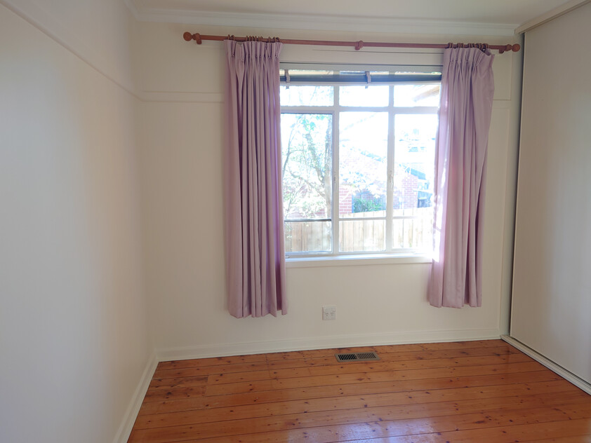 Spacious rennovated 3BR brick house