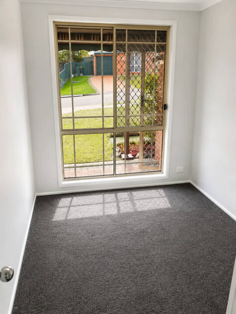 Quiet Corner Block Living Close to Shopping, Transport & Lake Macquarie Lifestyle