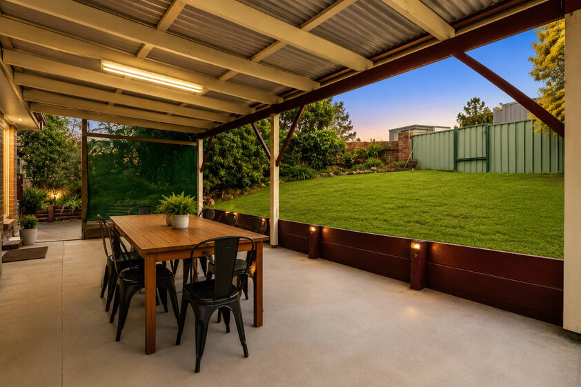Quiet Corner Block Living Close to Shopping, Transport & Lake Macquarie Lifestyle