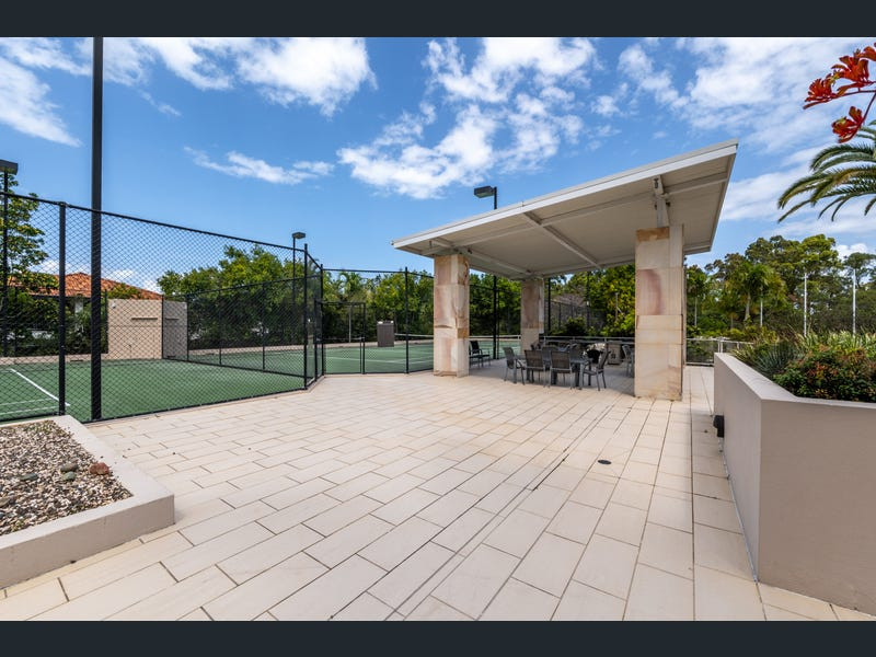SHORT TERM ACCOMMODATION PELICAN WATERS CALOUNDRA SUNSHINE COAST