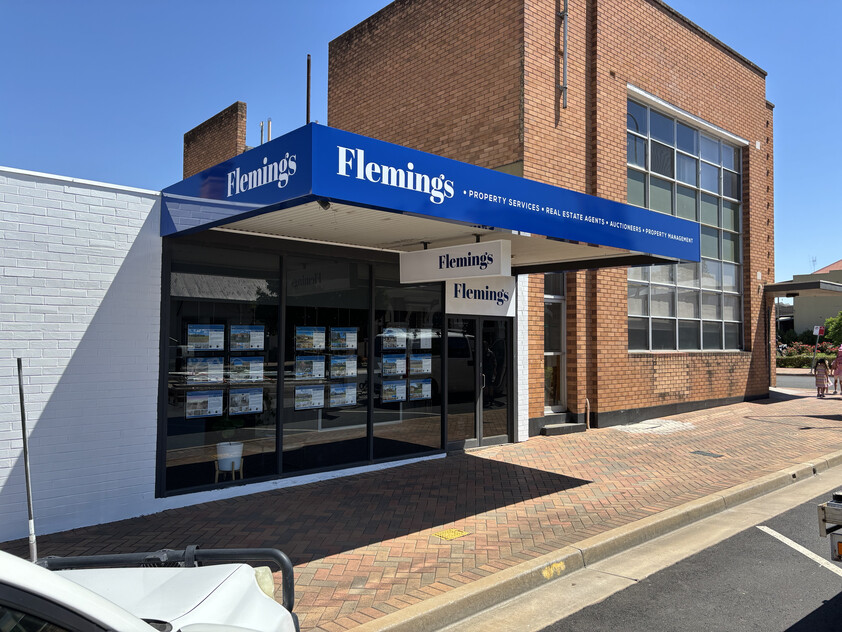 Established Signage & Solar Lighting - Central West NSW Opportunity