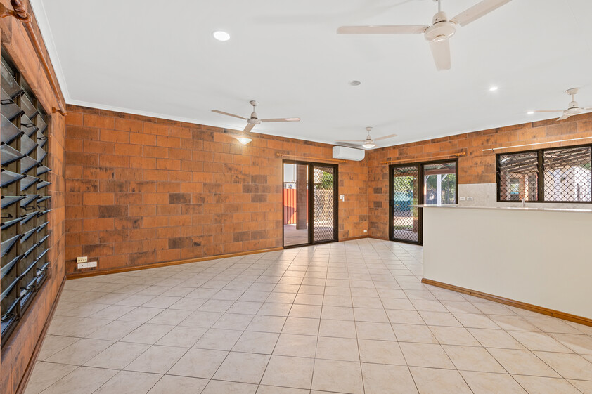 Spacious Family Living with Pool, Shed & Outstanding Convenience