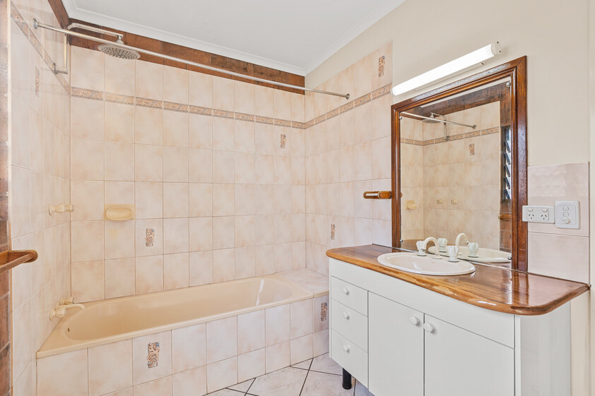 Spacious Family Living with Pool, Shed & Outstanding Convenience
