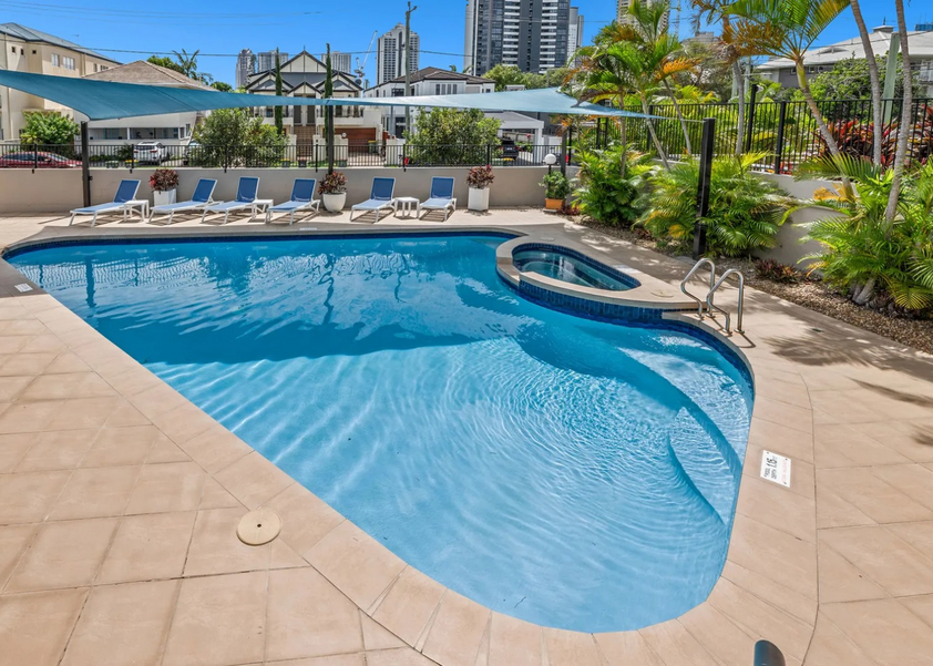 Gorgeous apartment mid term rental