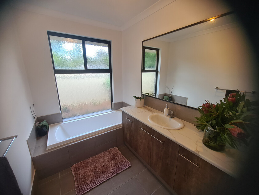 Peaceful Rear Block Retreat in a Leafy, Family Friendly Suburb