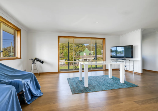 Master-Built Coastal Retreat with Space for Boats, Caravans & the Ultimate East Coast Lifestyle