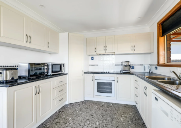 Master-Built Coastal Retreat with Space for Boats, Caravans & the Ultimate East Coast Lifestyle