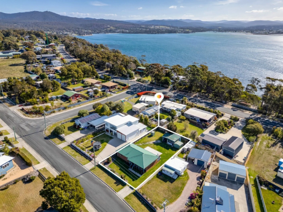 Master-Built Coastal Retreat with Space for Boats, Caravans & the Ultimate East Coast Lifestyle
