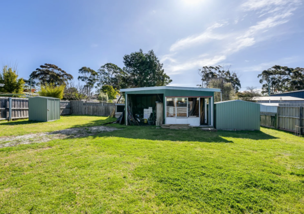 Master-Built Coastal Retreat with Space for Boats, Caravans & the Ultimate East Coast Lifestyle