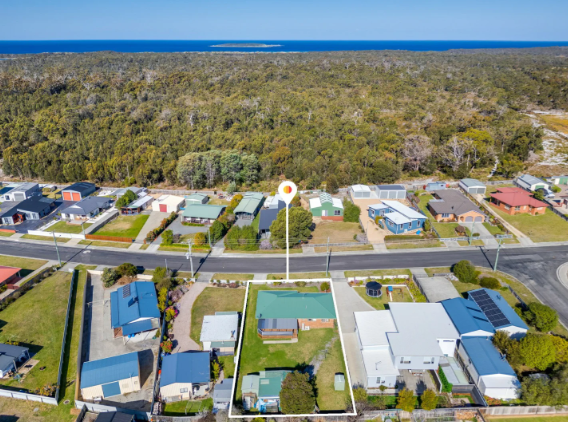 Master-Built Coastal Retreat with Space for Boats, Caravans & the Ultimate East Coast Lifestyle