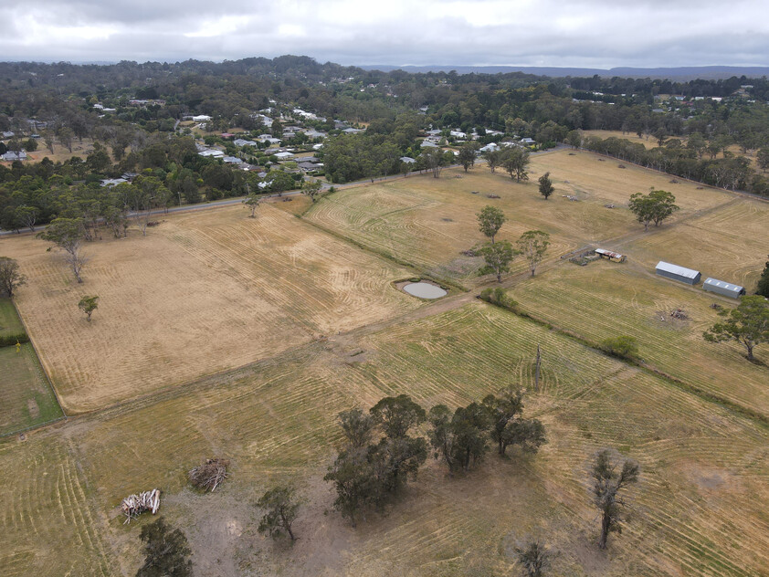 5 Ac lots, subvisible into 1 Ac lots - from $1.7m