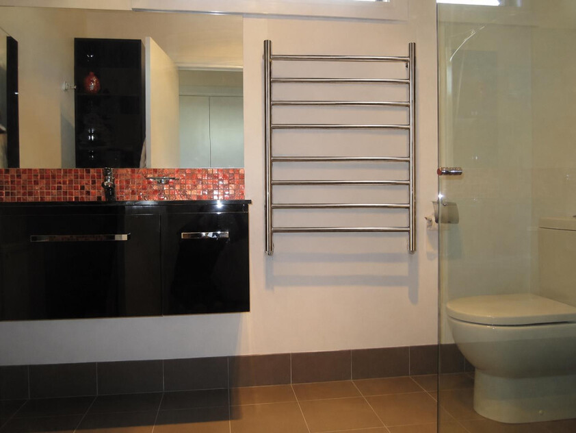 Spacious Energy Efficient House in Convenient Location