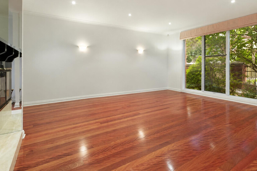 Spacious Energy Efficient House in Convenient Location