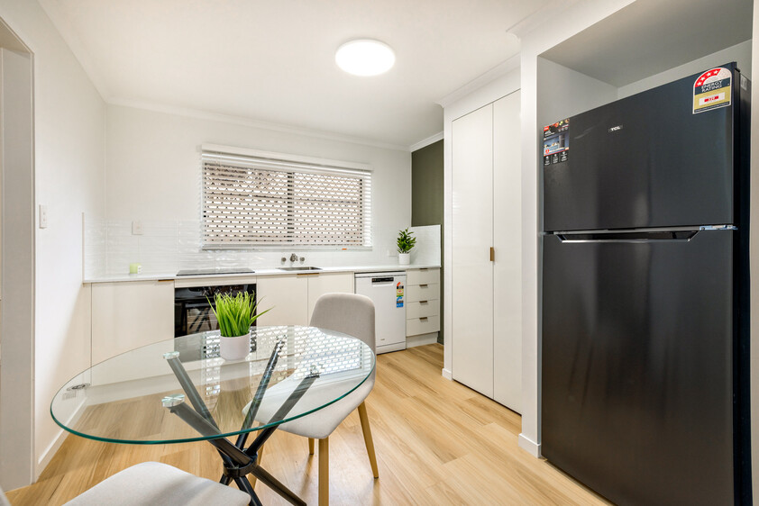 2 Bed Town House For sale, fully renovated