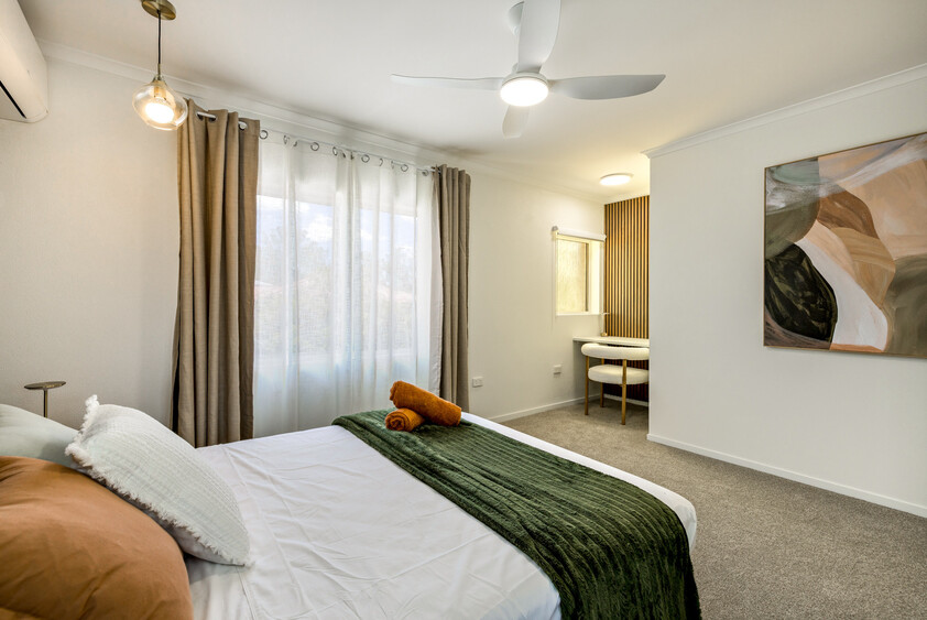 2 Bed Town House For sale, fully renovated