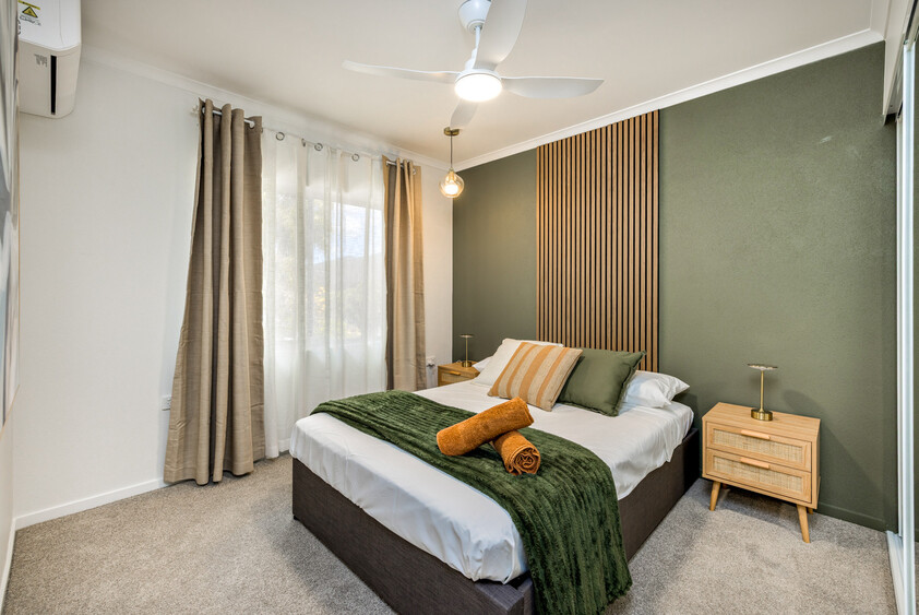 2 Bed Town House For sale, fully renovated