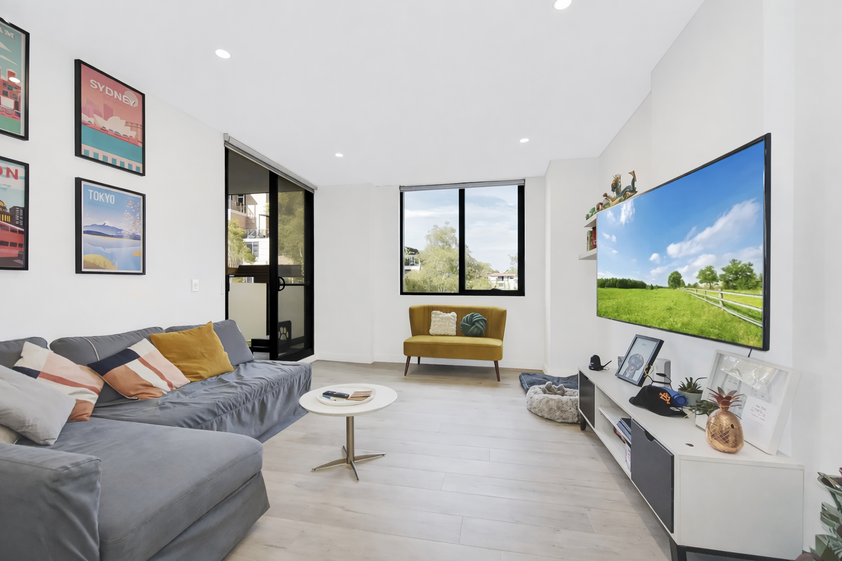 Modern 2-Bedroom Apartment in the Heart of Wolli Creek