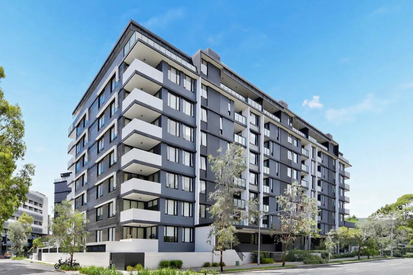 Modern 2-Bedroom Apartment in the Heart of Wolli Creek
