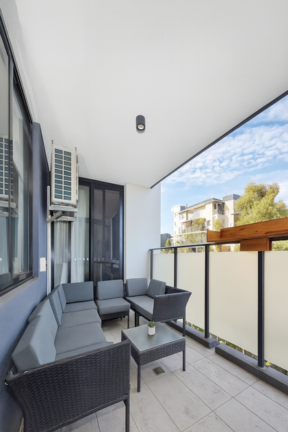 Modern 2-Bedroom Apartment in the Heart of Wolli Creek