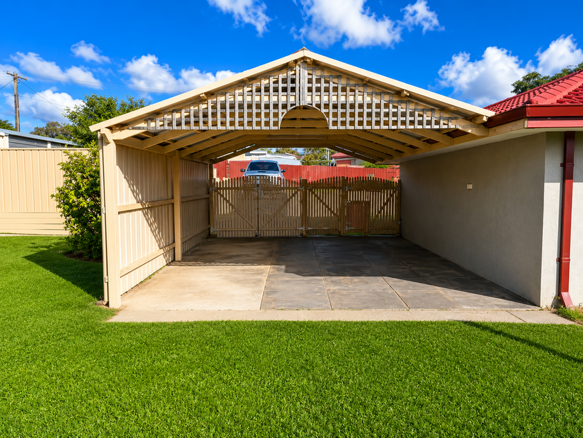 Fully Renovated Family Home on 717sqm Corner Block with R20/R40 Zoning