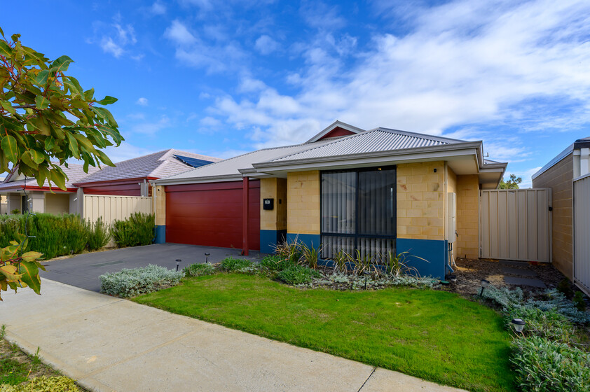 Feature-Packed Family Home | 4 Bedrooms 2 Bathrooms 1 Theatre